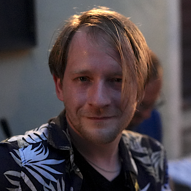 cropped-Chris.png